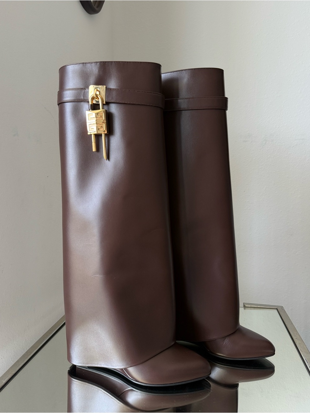 EUC Givenchy Shark Lock embellished glossed-leather knee boots 39 $2,550 - Picture 5 of 16